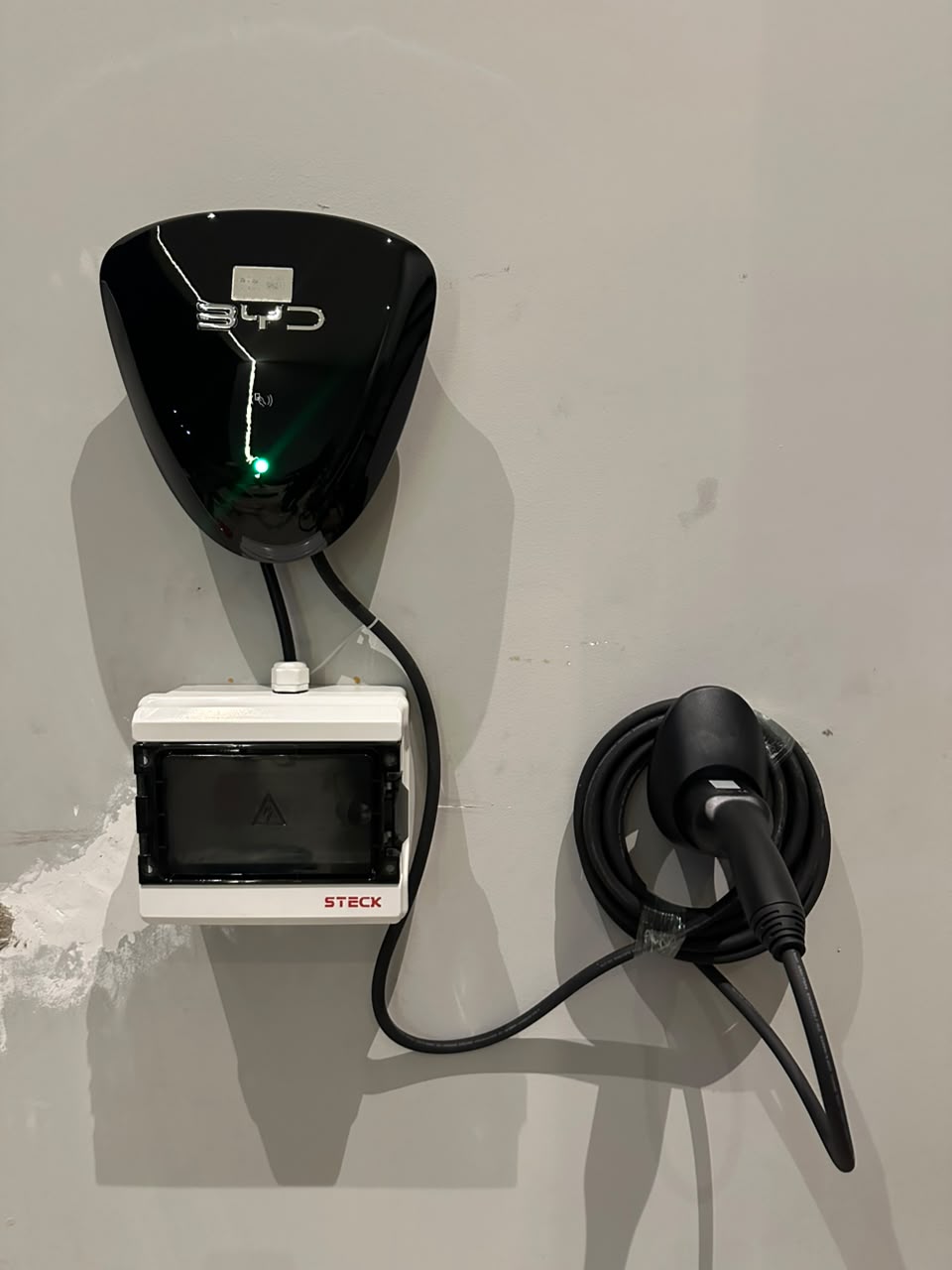 Wallbox BYD instalado com quadro de proteção dedicado