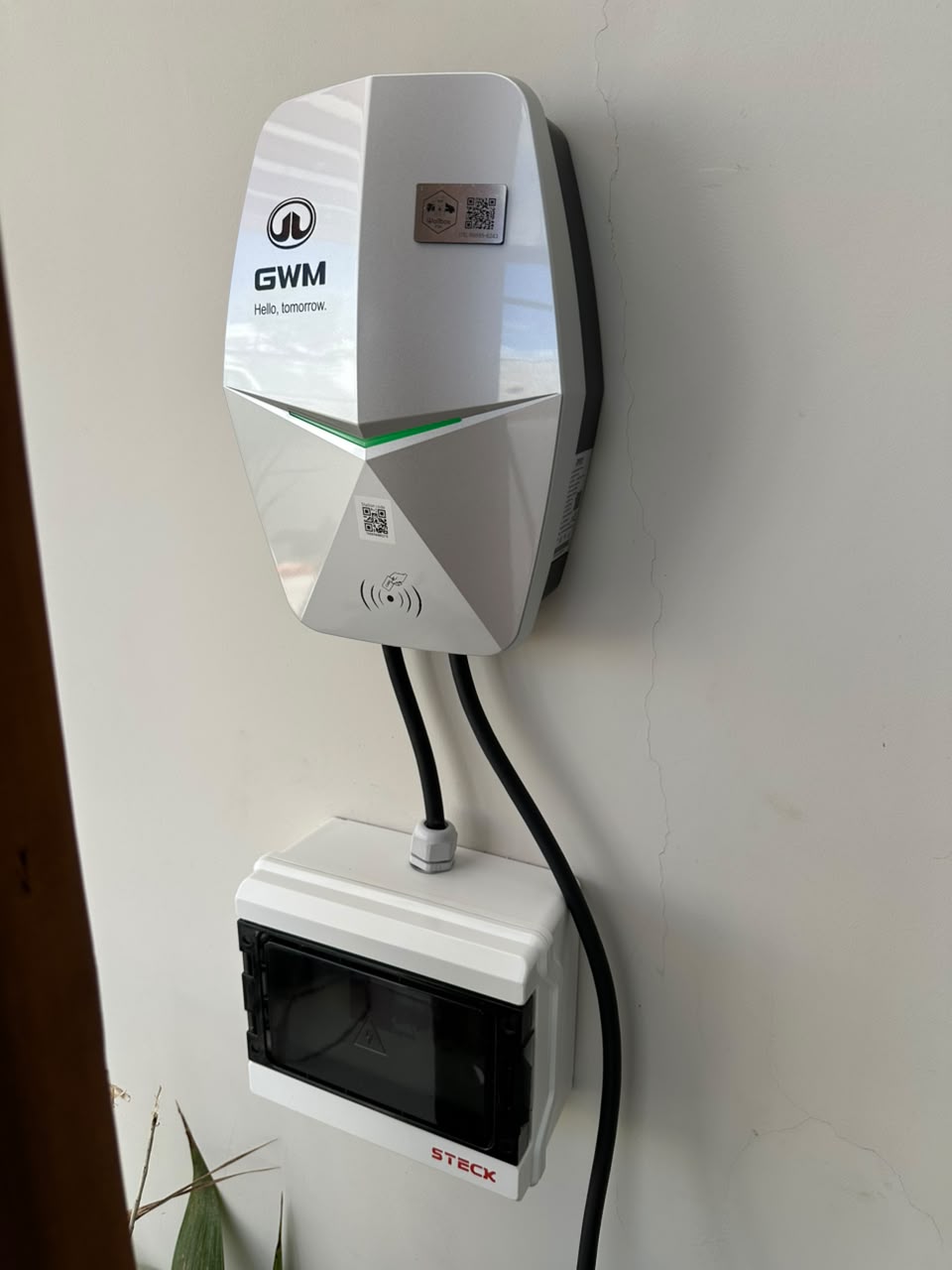 Carregador GWM instalado com quadro de proteção elétrica